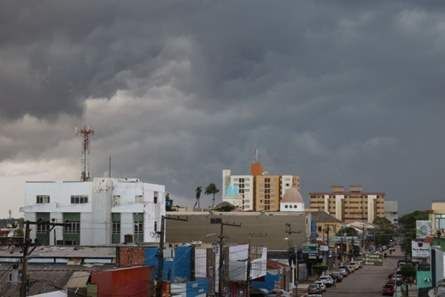 ALERTA NO NORTE - Porto Velho sob aviso de temporais e ventos fortes 
